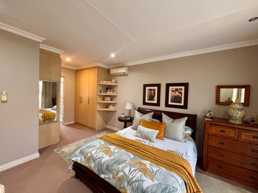 3 Bedroom Property for Sale in Flamwood North West